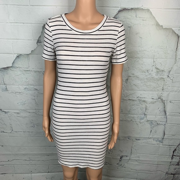 Forever 21 Dresses & Skirts - Forever 21 dress